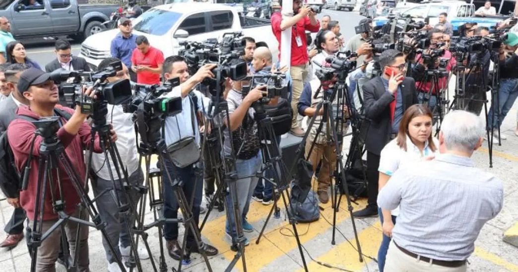 Aumento de amenazas contra periodistas en Honduras genera preocupación y demandas de protección